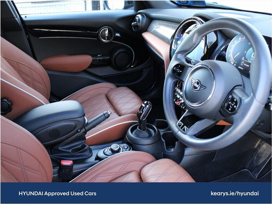 2023 MINI Hatch - image 6