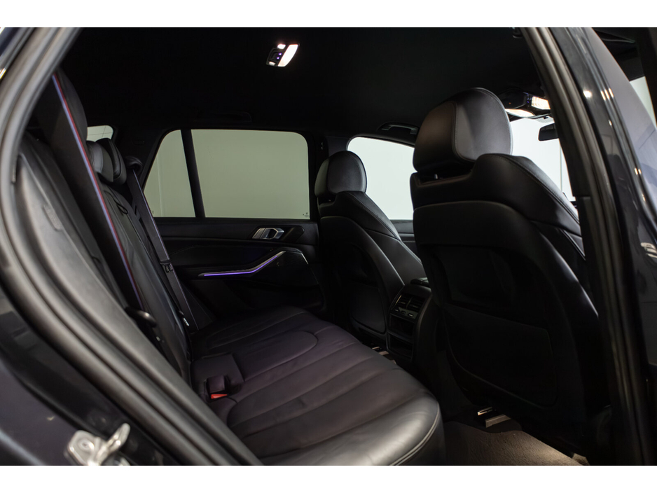 2021 BMW X5 - image 12