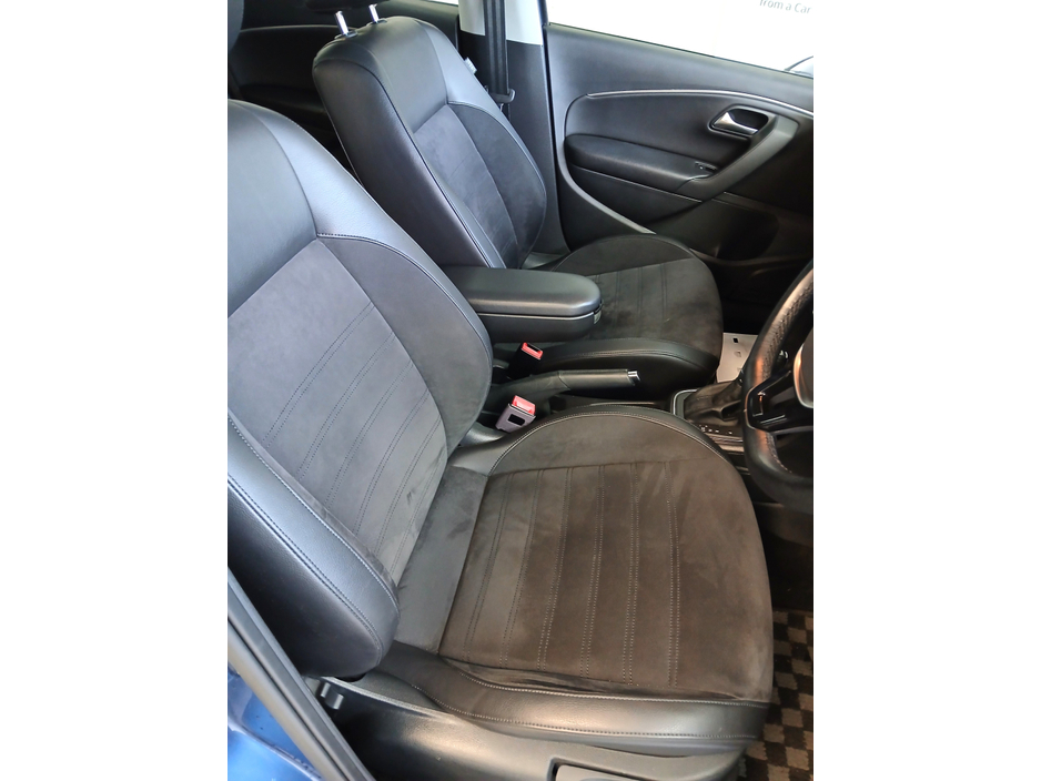 2018 Volkswagen Polo - image 5