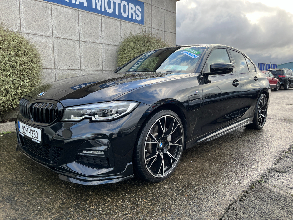 2019 BMW 3 Series 330e M-SPORT AUTOMATIC 2.0 PETROL PLUG IN HYBRID //REVERSE CAMERA//SAT NAV//FULL LEATHER HEATED SEATS// €26,950