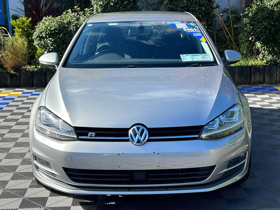 2015 Volkswagen Golf - image 14