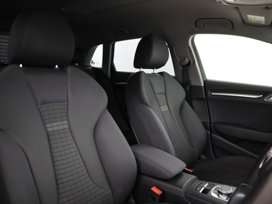 2017 Audi A3 - image 10