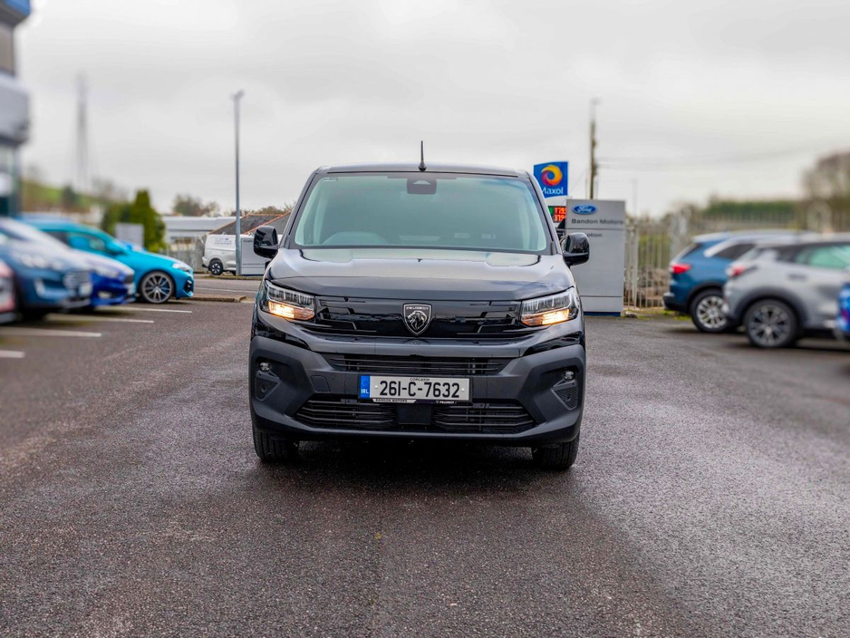 2026 Peugeot Partner - image 12