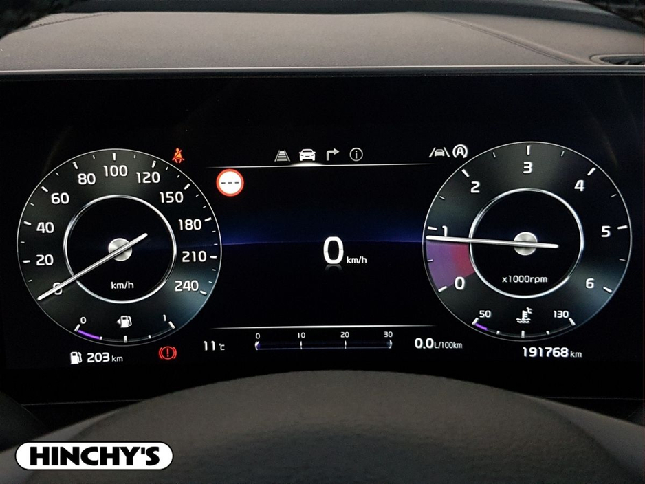 2022 Kia Sportage - image 24