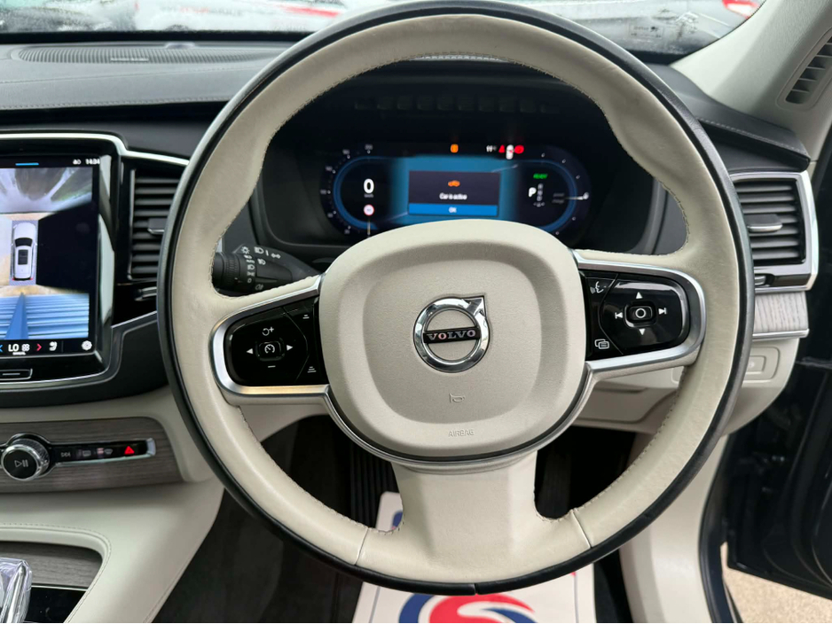 2023 Volvo XC90 - image 19