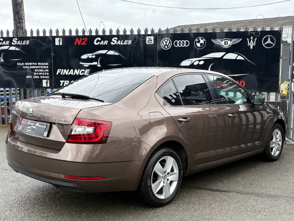 2018 Skoda Octavia - image 4