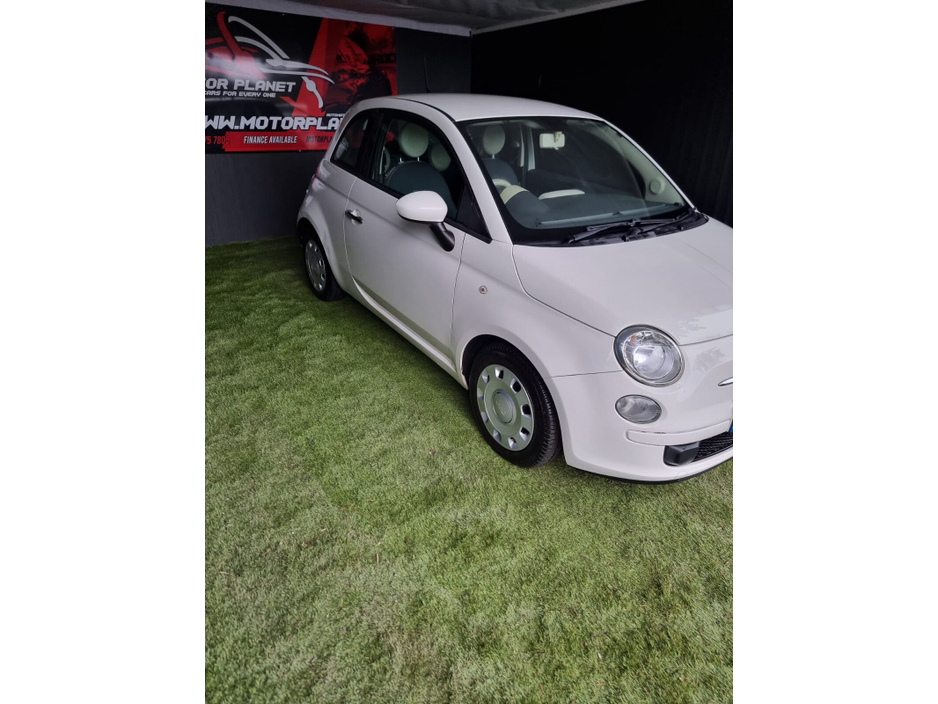 2015 Fiat 500 - image 2