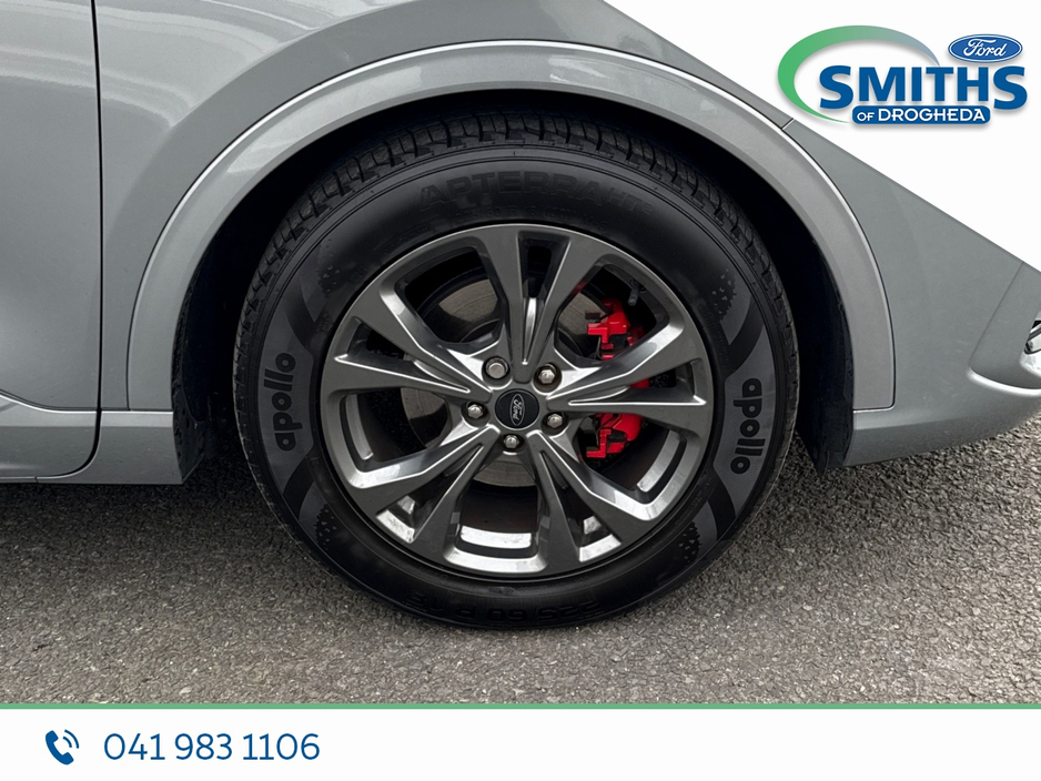 2022 Ford Kuga - image 8
