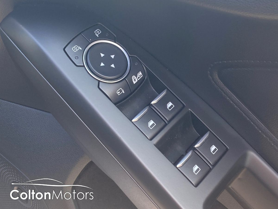 2021 Ford Focus - image 16