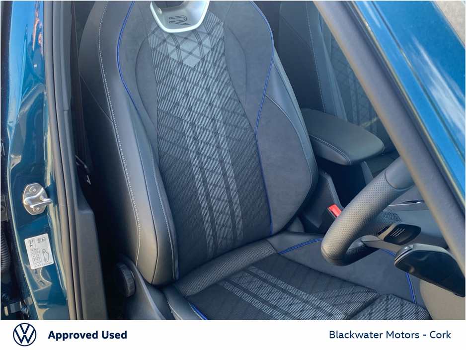 2025 Volkswagen Tiguan - image 8