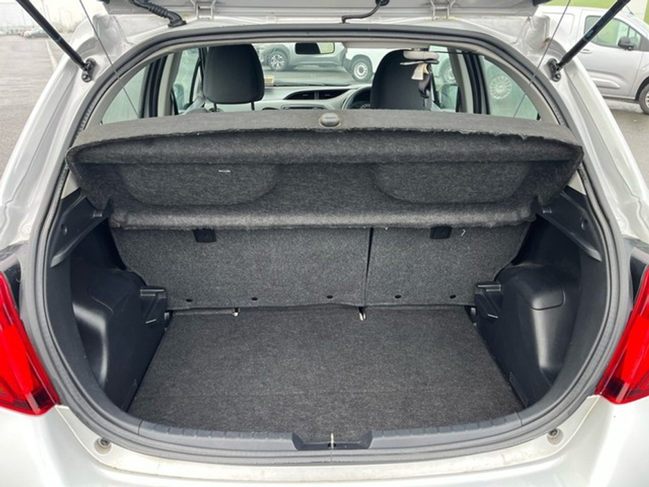 2015 Toyota Yaris YARIS 1.0 5DR TERRA MC €9,950