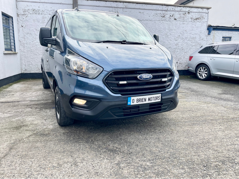 2023 Ford Transit Custom - image 39