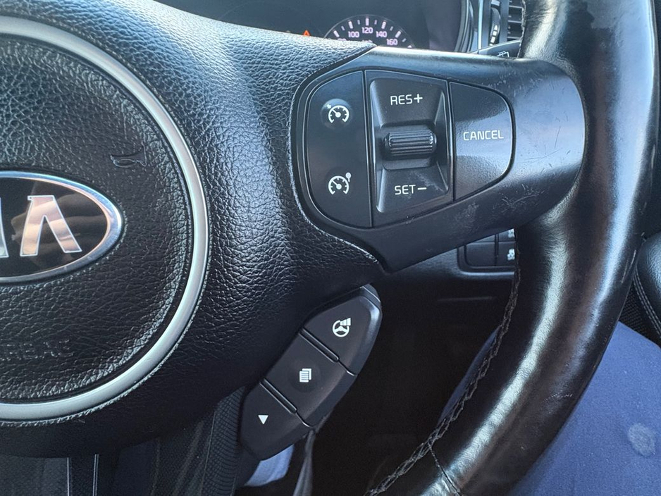 2016 Kia Carens Platinum 1.7D 7 SEATER €11,900