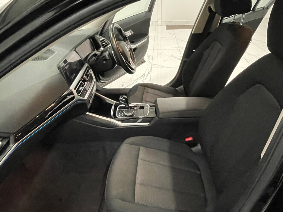 2022 BMW 3 Series  €23,995