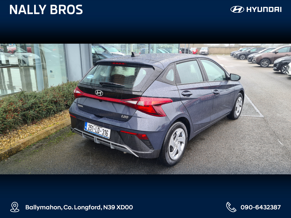 2025 Hyundai i20 - image 3
