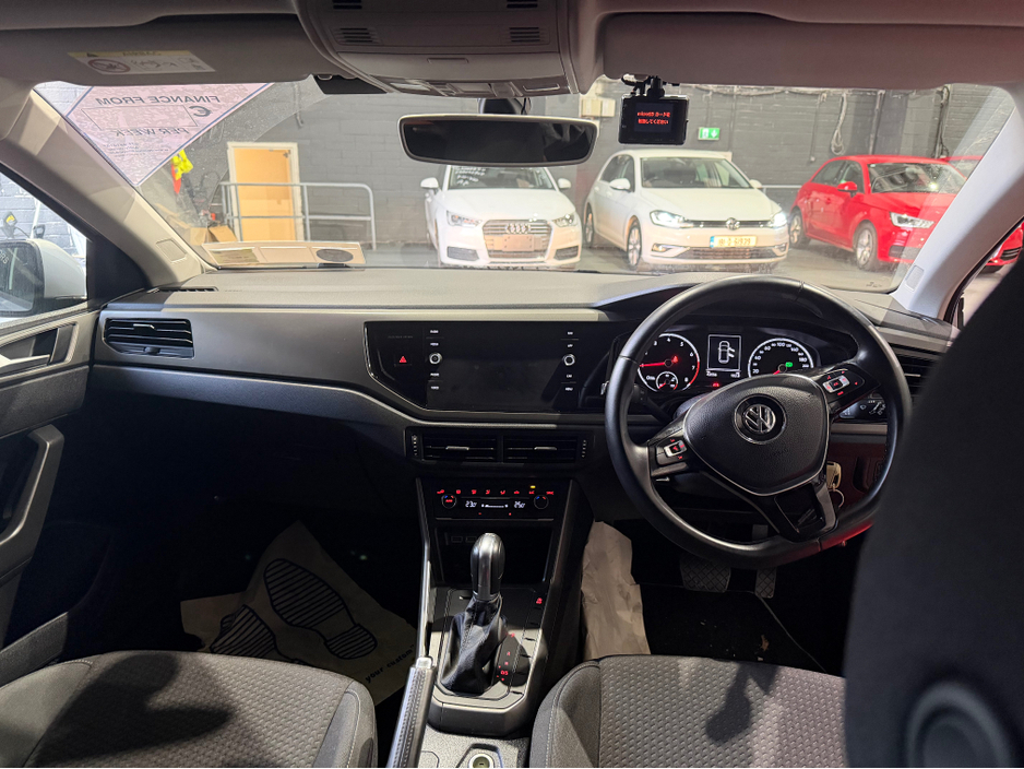 2019 Volkswagen Polo ABA-AWCHZ €16,499