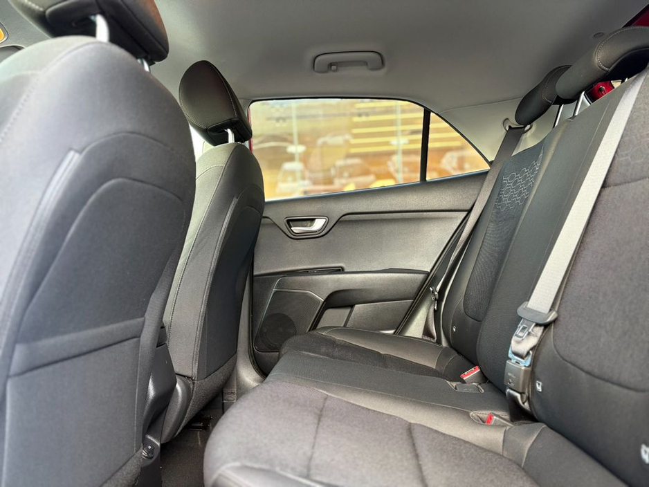 2021 Kia Rio - image 5