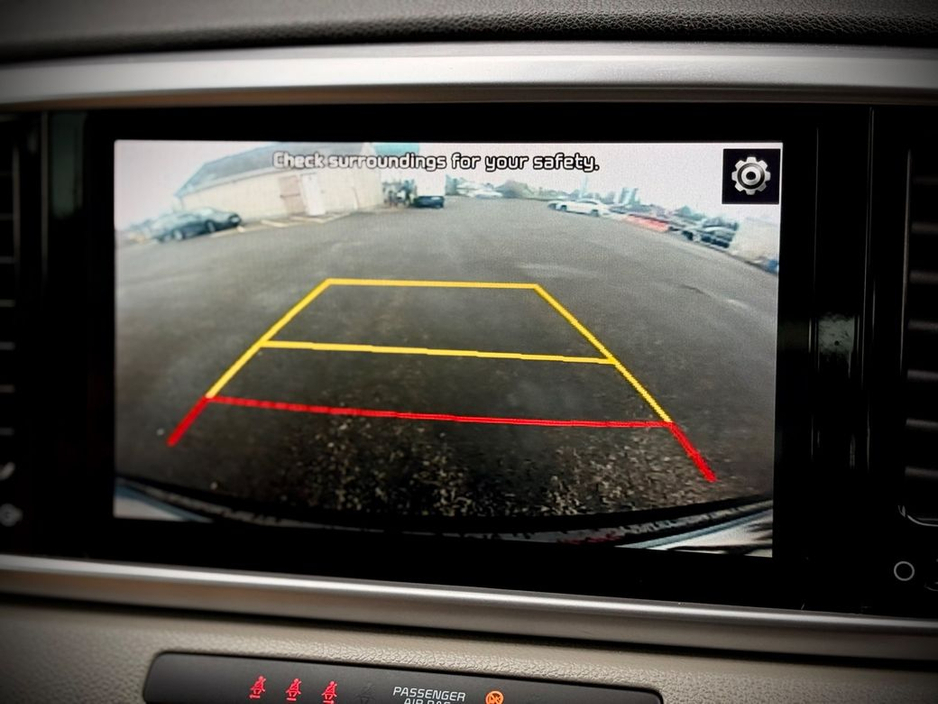 2022 Kia Sportage - image 19