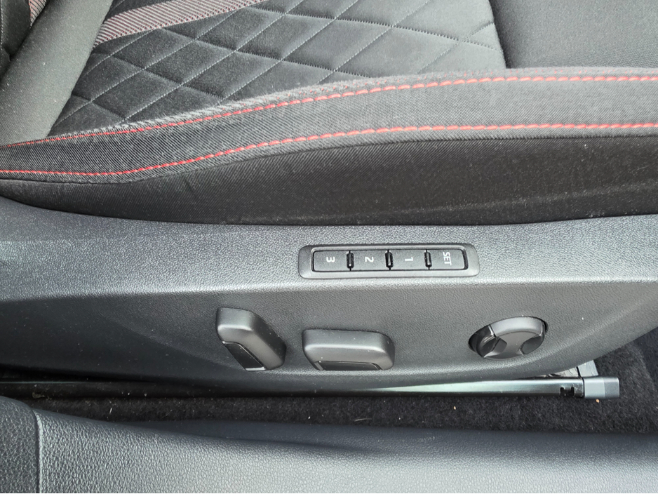 2022 Skoda Octavia 2.0 TDI RS 200BHP DSG - Electric Seats Package SOLD €36,950