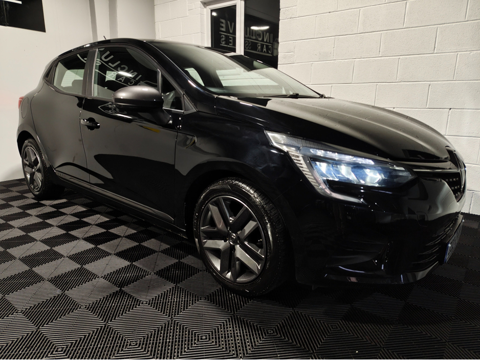 2022 Renault Clio - image 5