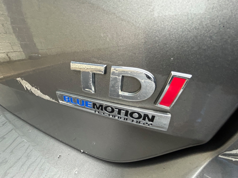 2014 Volkswagen Golf - image 6