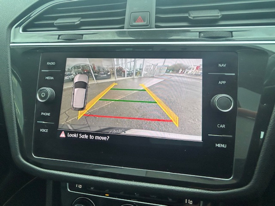 2020 Volkswagen Tiguan - image 23