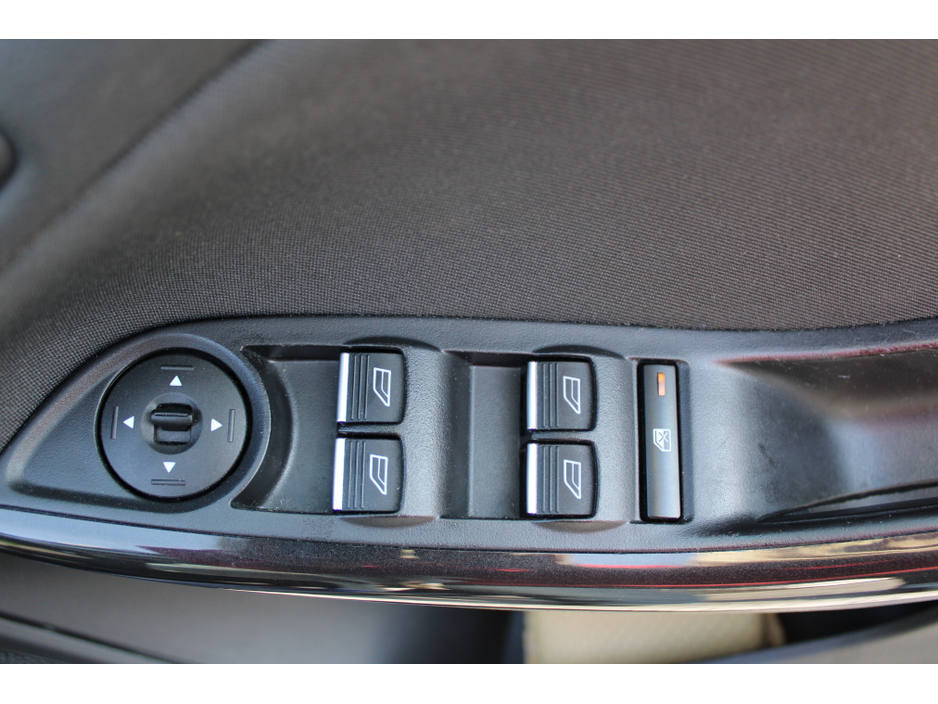 2018 Ford Focus - image 15