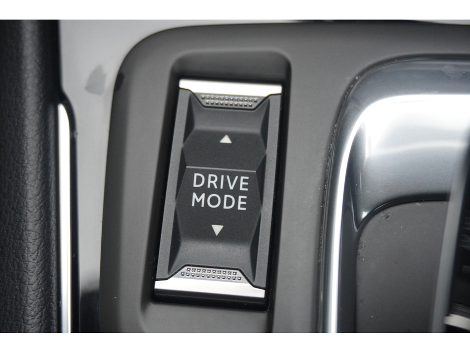 2023 Opel Grandland - image 22