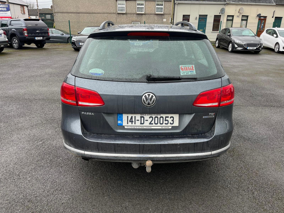 2014 Volkswagen Passat - image 7