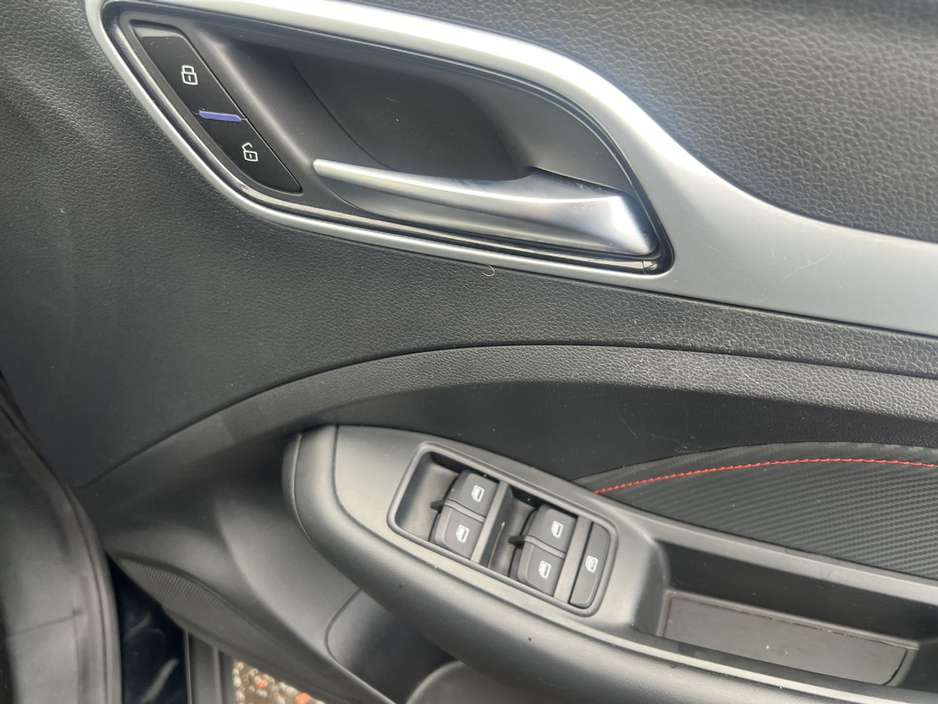 2023 MG ZS - image 13