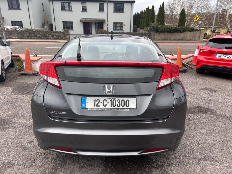 2012 Honda Civic - image 5