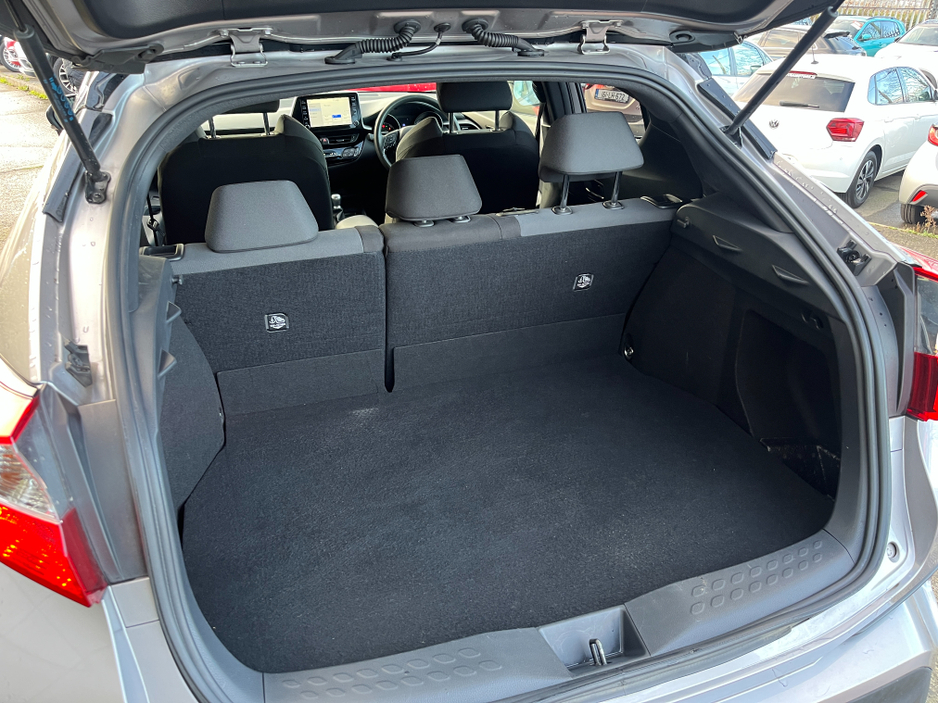 2020 Toyota C-HR S HYBRID AUTOMATIC 1.8 PETROL //ADAPTIVE CRUISE CONTROL//KEYLESS ENTRY//REVERSE CAMERA// €21,950