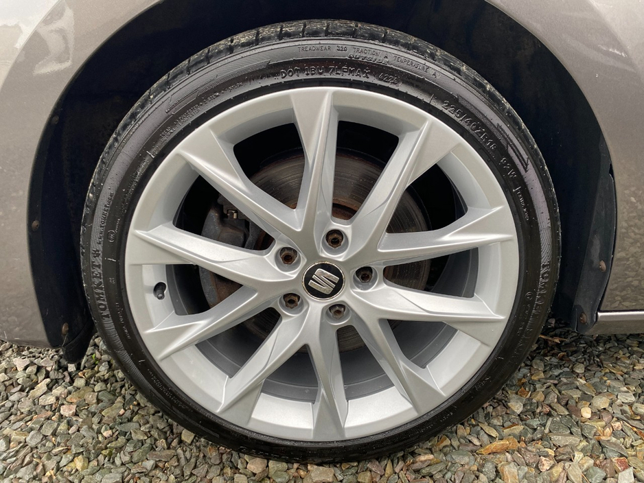 2017 SEAT Leon - image 8