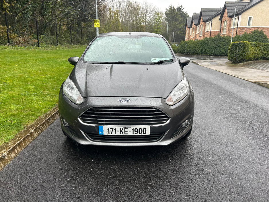 2017 Ford Fiesta - image 10