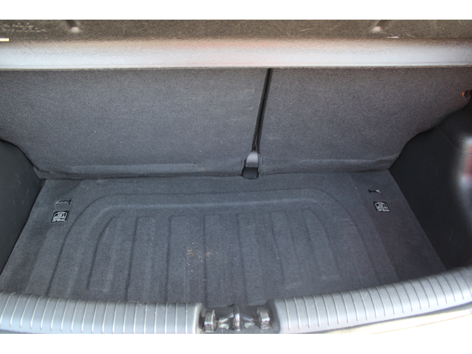 2017 Hyundai i10 - image 13