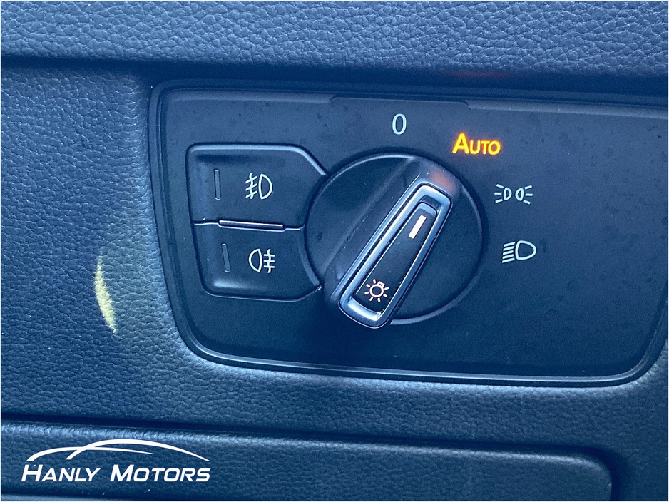 2020 Volkswagen Passat - image 24