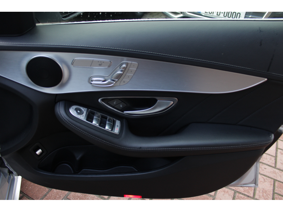 2015 Mercedes-Benz C Class C220D AMG LINE PREMIUM 4DR SALOON AUTO // PANORAMIC SUNROOF //  STUNNING CAR FINISHED IN ICE SILVER // BUY WITH CONFIDENCE AA AND SIMI APPROVED DEALER 2026 // FINANCE ARRANGED // ALL TRADE INS WELCOME €16,950