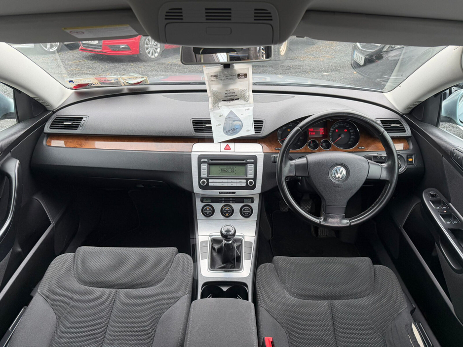 2007 Volkswagen Passat - image 14