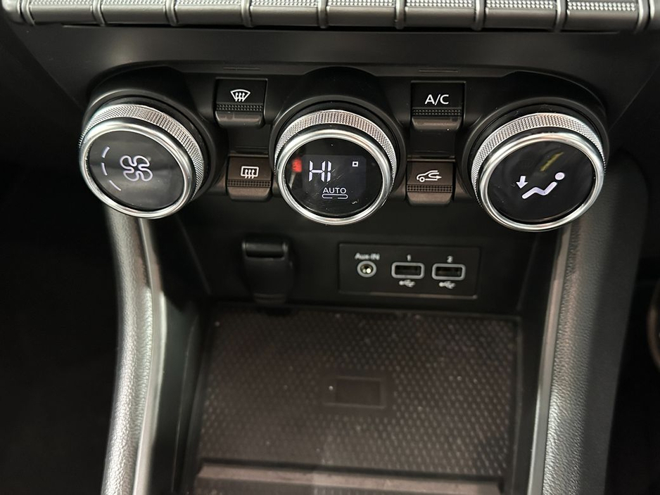 2020 Renault Captur - image 23