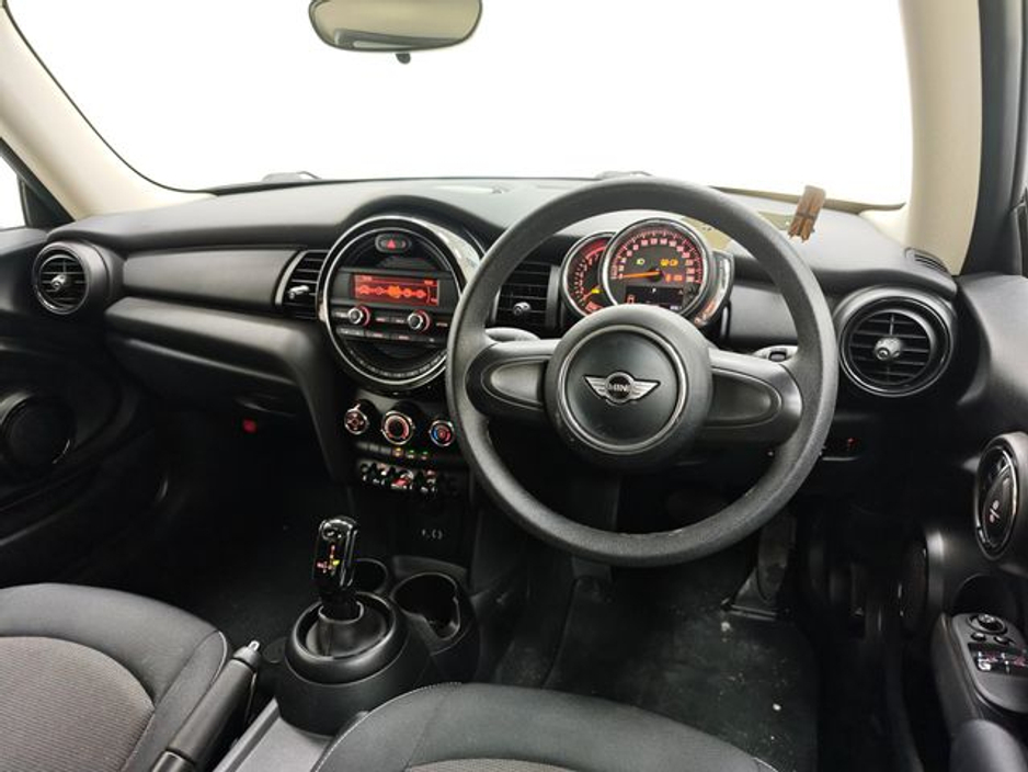 2018 MINI Cooper - image 23