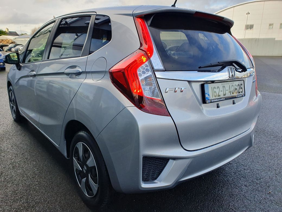 2016 Honda Fit 1.5 SELF CHARGING HYBRID €11,500
