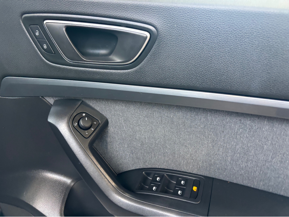 2023 SEAT Ateca - image 3