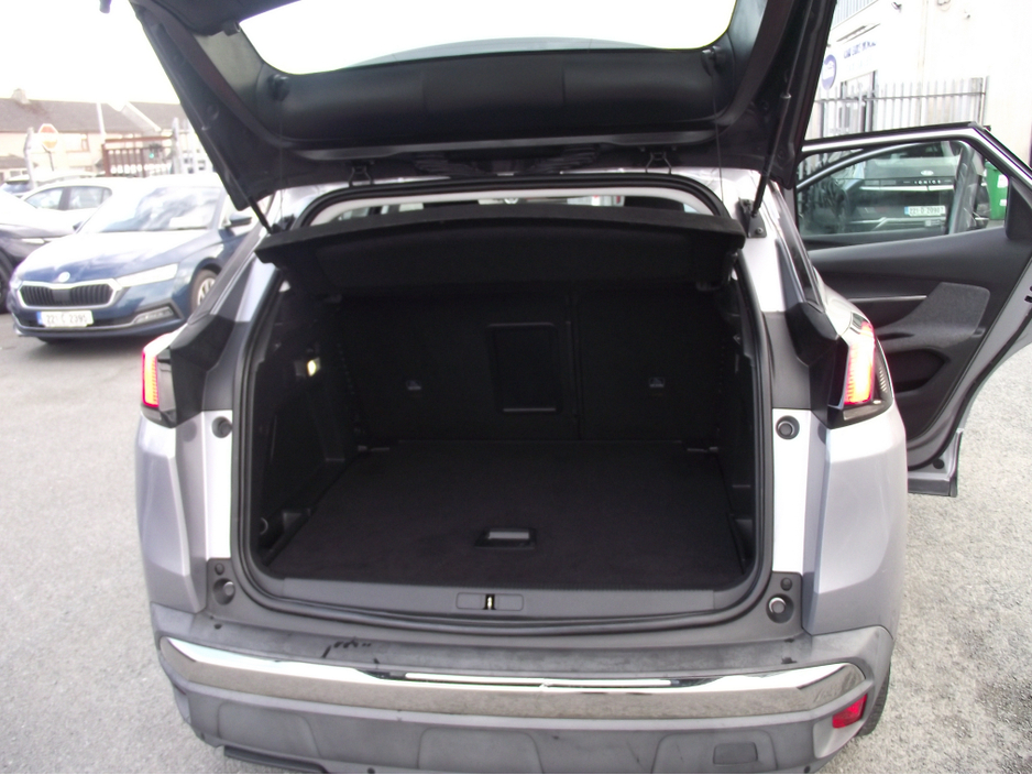 2017 Peugeot 3008 - image 16