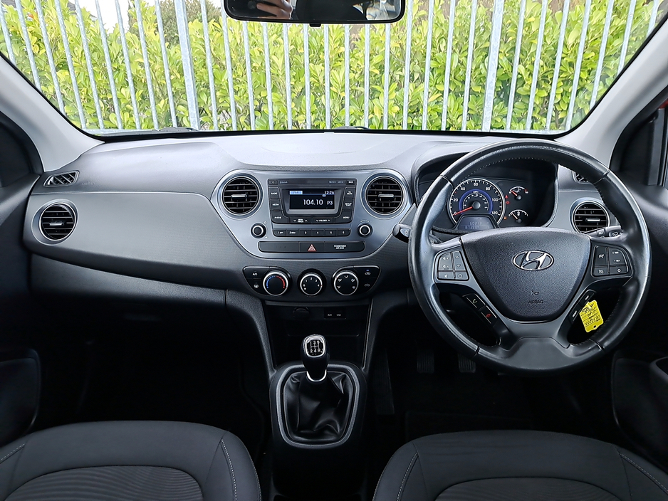2018 Hyundai i10 - image 11