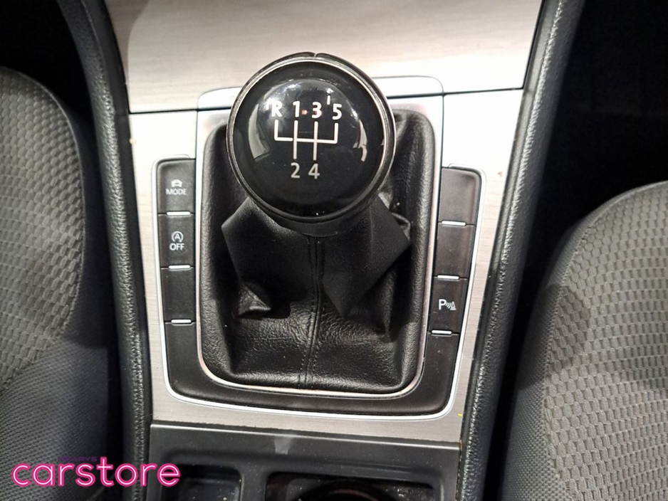 2016 Volkswagen Golf 1.6 TDI 5DR 110HP BlueMotion €15,480