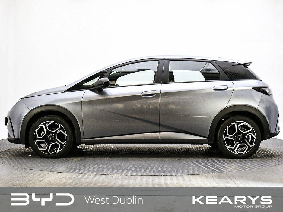 2024 BYD Dolphin - image 5