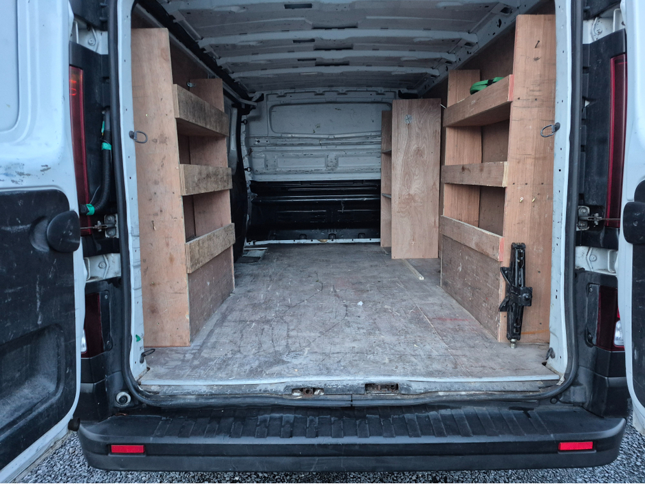 2018 Renault Trafic LL29 DCI 120 BUSINESS 3 PANEL VA €10,950