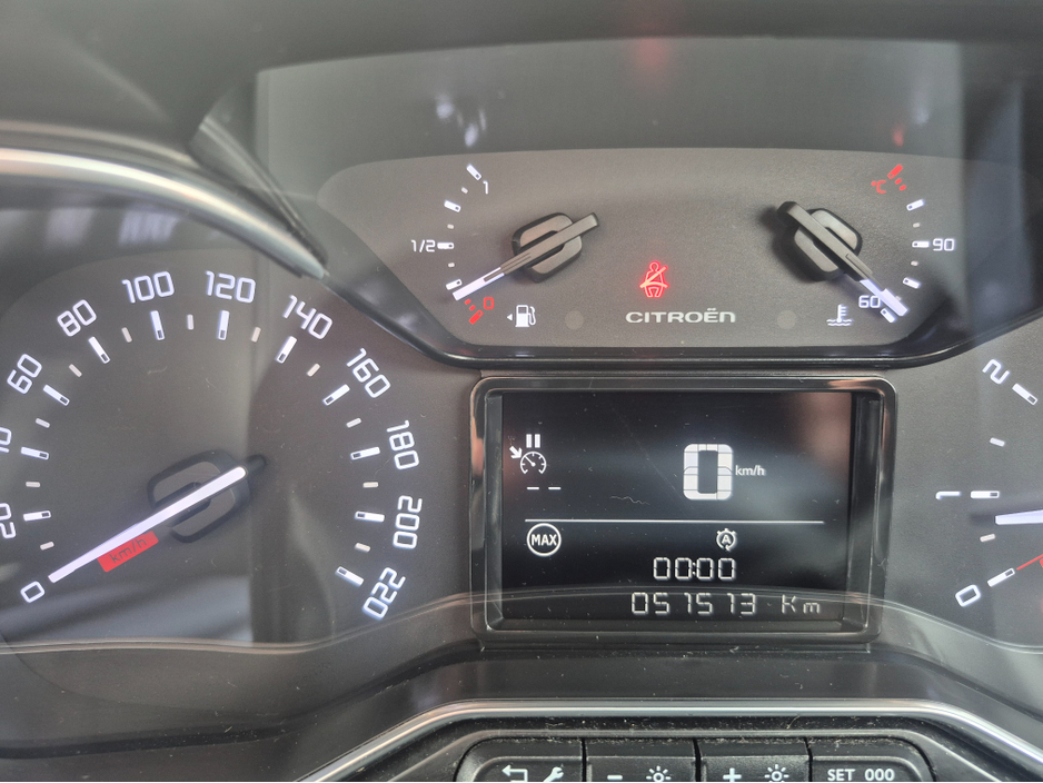 2022 Citroen C3 Aircross - image 13