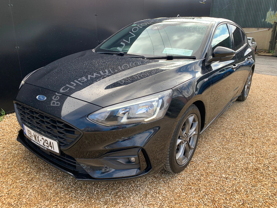 2019 Ford Focus - image 8