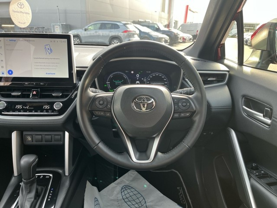 2024 Toyota Corolla Cross - image 9